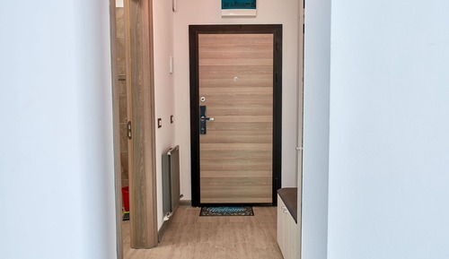 Apartamento clásico, vistas parciales al mar