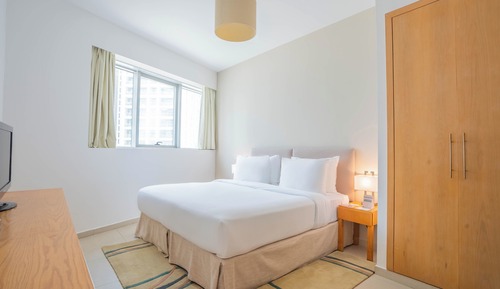 Premier One-Bedroom Apartment