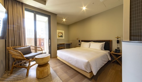 Deluxe Double Room (Free Swimming Pool)