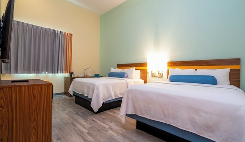 Habitación Elite, 2 camas de matrimonio (Smoke Free)