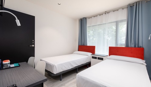 Habitación con 2 camas individuales