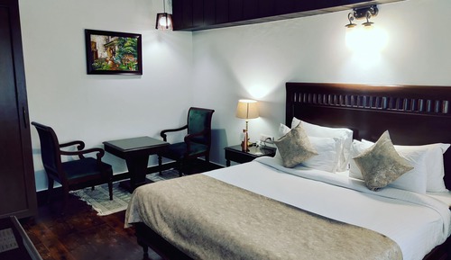 Standard Hideaway Room