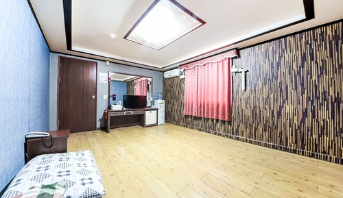 Room (Ondol room)