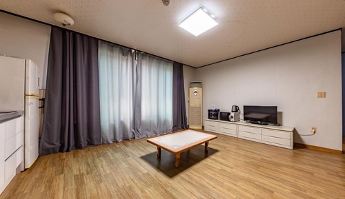 Room (Independent Condo Pension - No cancel)