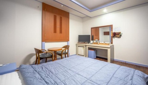 Room (Guest room for 1 person only)
