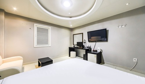 Room (Deluxe room)