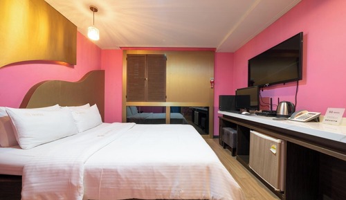 Room (Old Standard (up to 2 people) (1 PC N)
