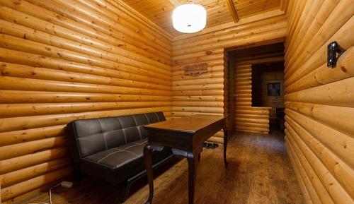 Room (VIP- 2PC Room)