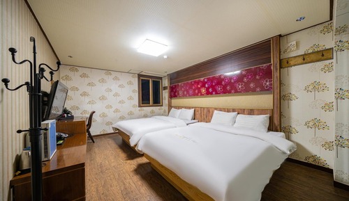 Room (Special Room A (Queen and Queen Twin )