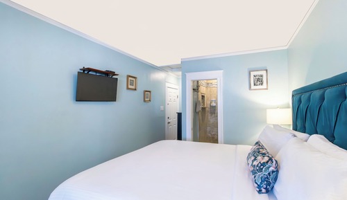 Habitación superior, 1 cama de matrimonio grande, balcón