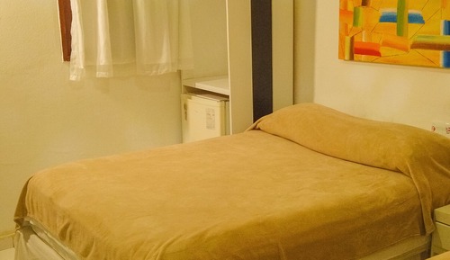 Habitación estándar con 1 cama doble o 2 individuales