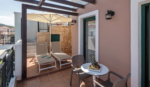 Two Bedroom Apartment with Private Pool