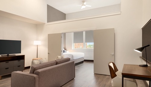 Suite, 1 cama de matrimonio grande con sofá cama, no fumadores (School Room)