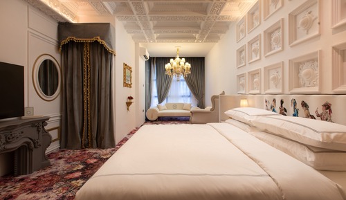 Habitación (LOUIS VII)