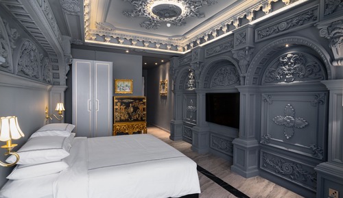 Habitación (PALATIAL NOIRE VII)