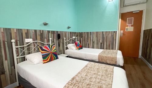 Habitación con 2 camas individuales