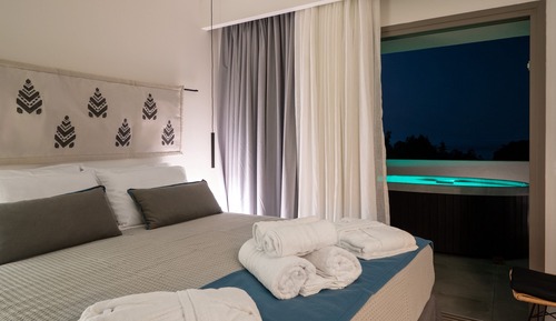 Suite Grand, bañera de hidromasaje, vistas al mar