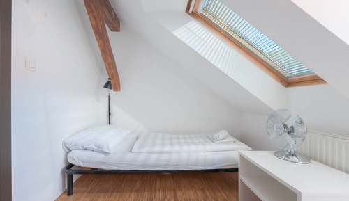 Habitación económica con 2 camas individuales, baño compartido