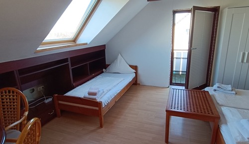 Apartamento, balcón, vistas al jardín