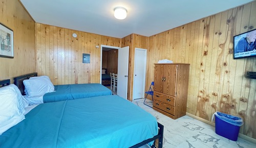 Habitación Deluxe doble, 2 camas dobles, frigorífico y microondas