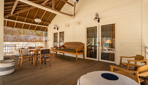Villa (Layar)