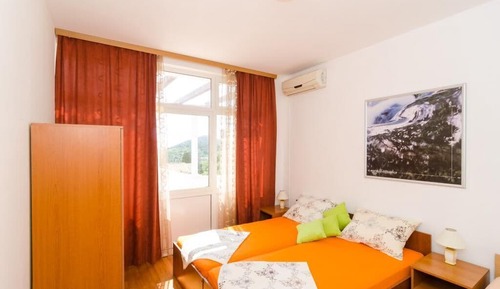 Apartamento (Comfort One Bedroom Apartment with Te)