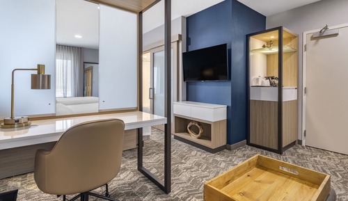 Suite, 2 camas de matrimonio, no fumadores (Mobility Accessible, Roll-In Shower)