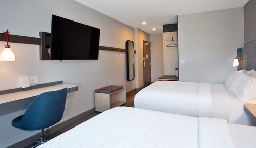 Habitación estándar, 2 camas de matrimonio, ducha adaptada (Mobility)