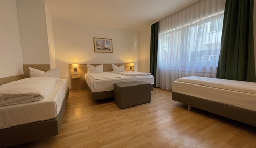 Suite estudio familiar, 2 habitaciones, no fumadores, vistas al patio