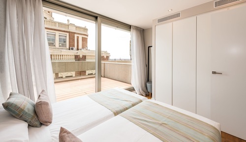 Apartamento City, 2 habitaciones, terraza, vistas a la ciudad