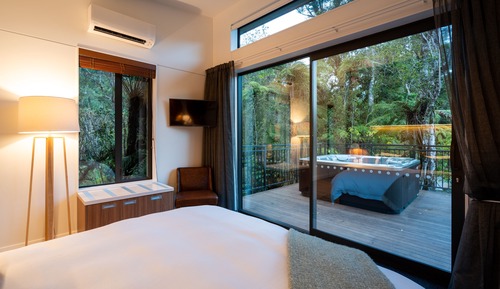 Casa Deluxe en un árbol, bañera de hidromasaje (Treehouse)