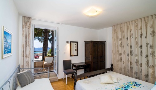 Apartamento (Two Bedroom Apartment with Terrace an)