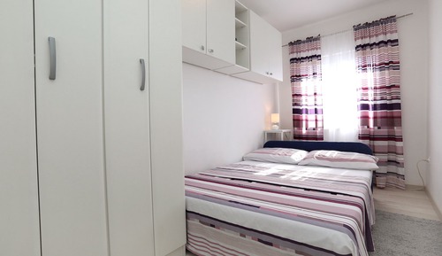 Apartamento (Two Bedroom Apartment with Balcony)