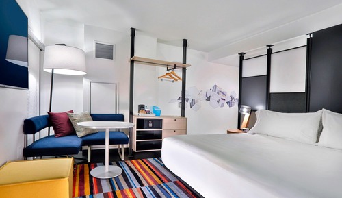 Habitación Deluxe, 1 cama de matrimonio grande (Mobility/Hearing Access, Roll-In Shwr)