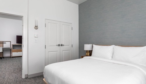 Suite, 1 habitación, no fumadores (Mobility Accessible, Roll-in Shower)