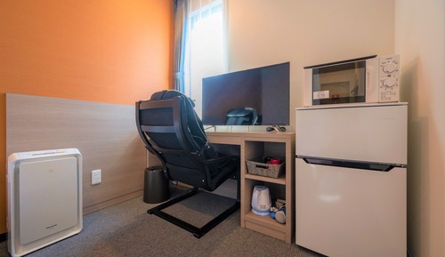 Habitación estándar doble, no fumadores (check-in is not available after 11PM)