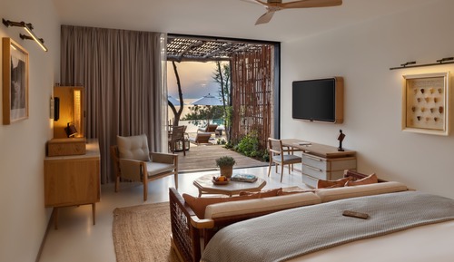 Suite estudio junior, vistas al mar, junto a la piscina