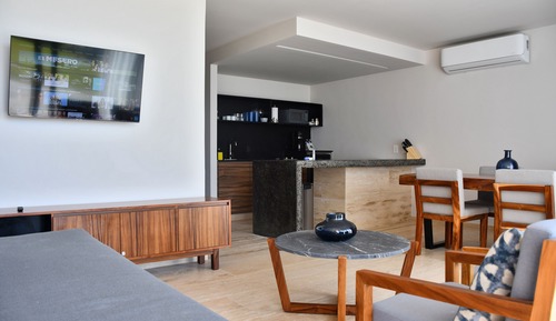 Apartamento Deluxe, 1 habitación, balcón, vistas a la ciudad