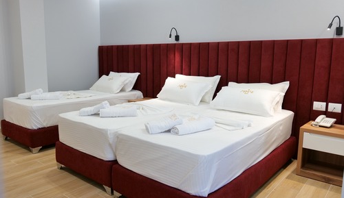 Habitación triple, balcón