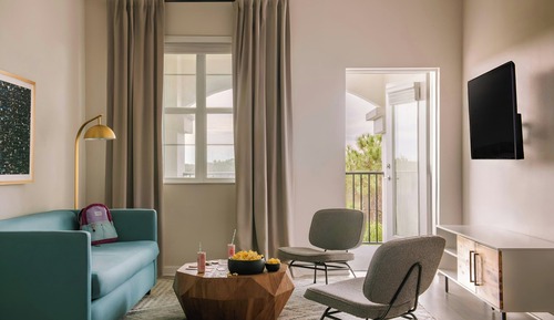 Apartamento, 3 habitaciones, balcón (Mobility/Hearing Access, Transf Shwr)