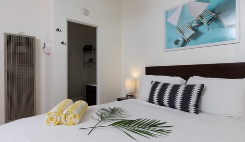 Estudio económico, 1 cama de matrimonio