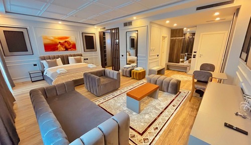 Suite Royal, 1 cama doble, balcón, vistas al jardín