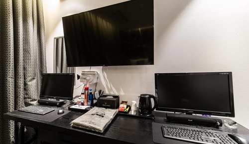 Room (Premium)
