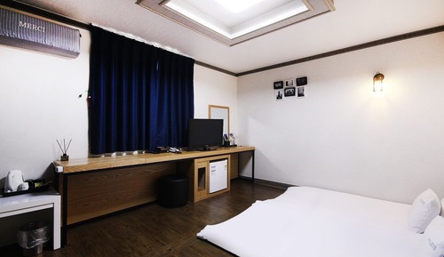 Room (Korean-style room (room without bed f)