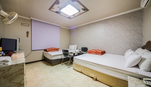 Room (Twin Room)