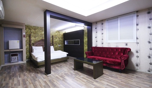 Room (Special room (room random assignment))