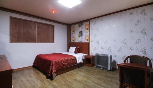 Room (Standard Room)