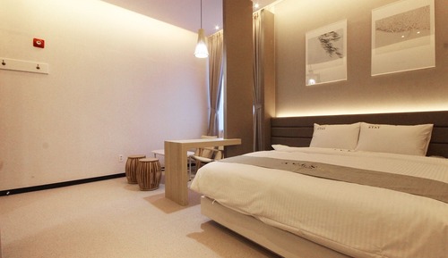 Room (Deluxe room)