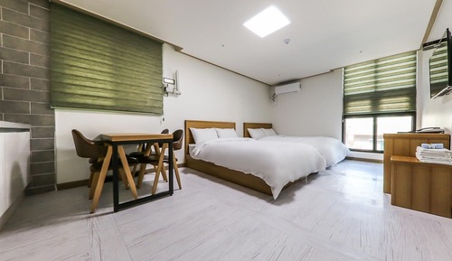 Room (Twin (4 persons))
