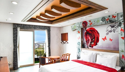 Room (Semi-Special Room)